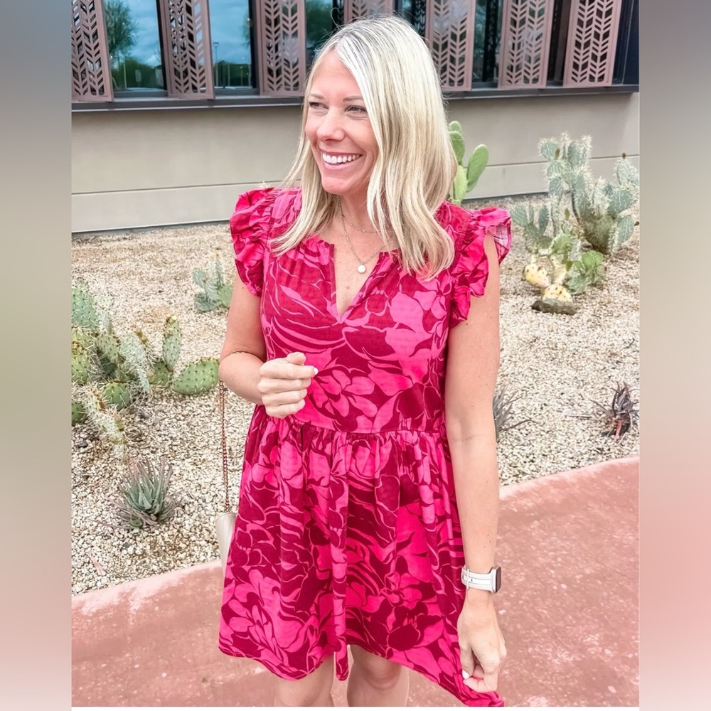 Evereve two-tone floral print ruffle cap sleeve mini dress in pink and red, S